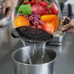 AUOON Clip On Strainer Silicone for All Pots and Pans, Pasta Strainer Clip on Food Strainer for Meat Vegetables Fruit Silicone Kitchen Colander - Image 3