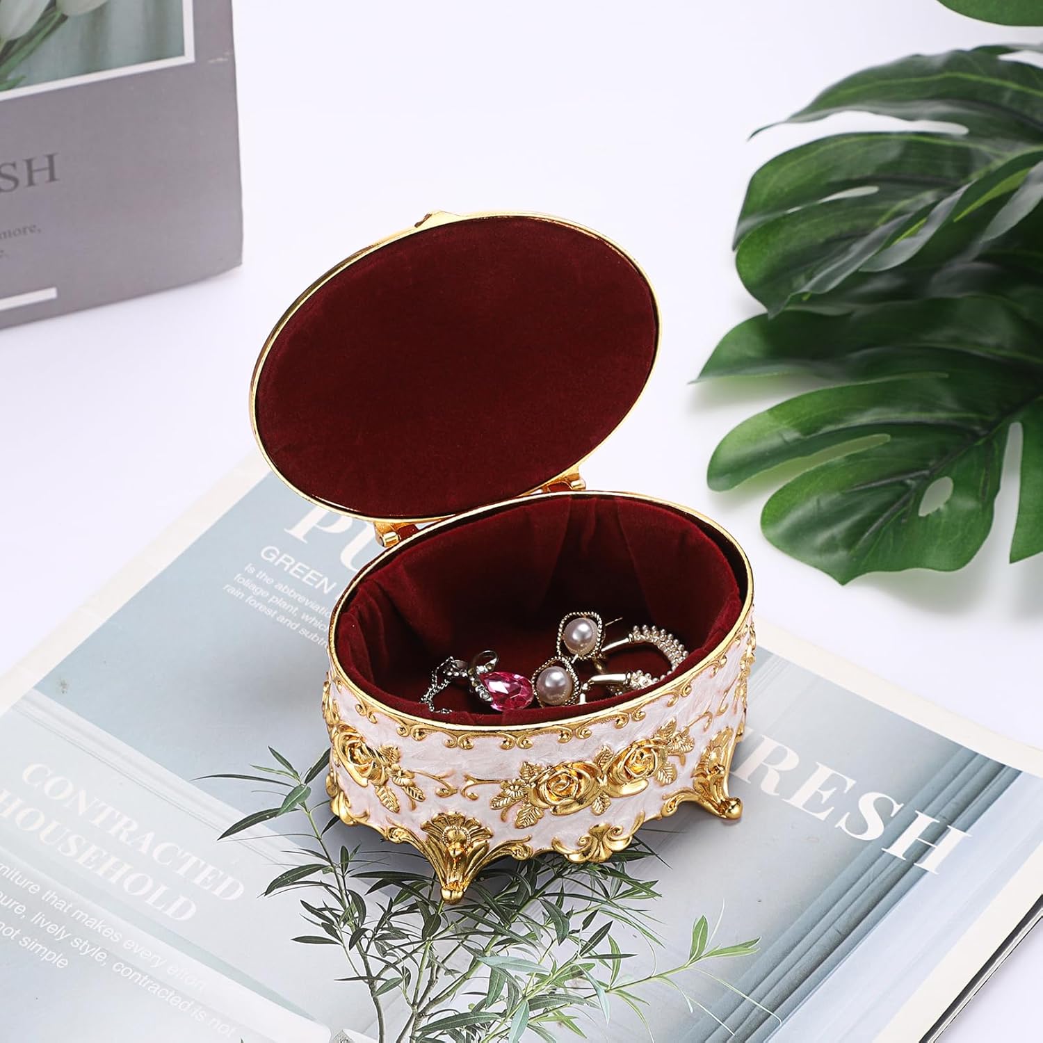 Hipiwe Vintage Metal Jewelry Box - Oval Trinket Organizer Ring Box Case with Rose Pattern Jewelry Storage Box for Ring Earrings Necklace, Gift for Women - Image 4